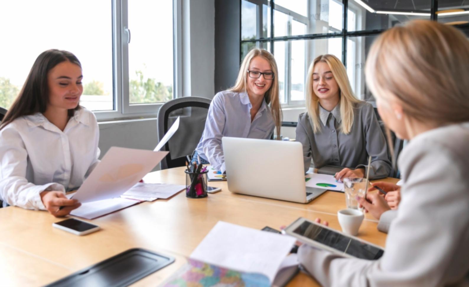 Ryspush financial advisors in discussion